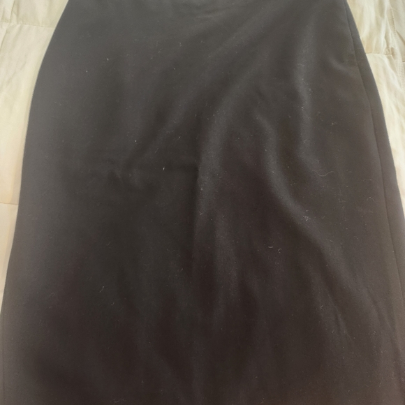 BCBG MAXAZERIA Pencil Skirt with Double Slits Size 4 - Picture 6 of 7